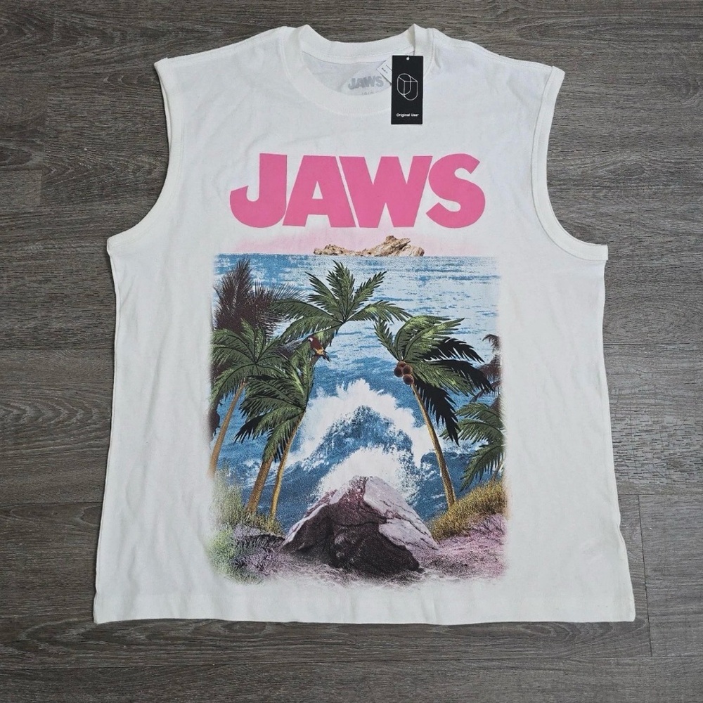 Jaws graphics tank top muscle white vintage style beach size small
